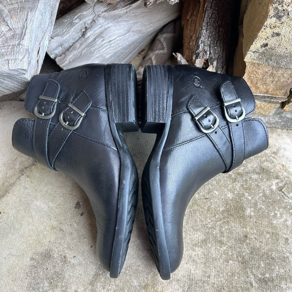 Born Ozark leather black ankle elegant booties w/dual buckle closure NWT Sz-6. I - Picture 8 of 11